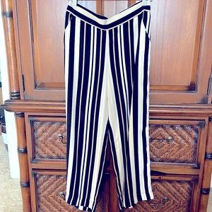 Loft Outlet Wide leg crop size Med, elastic back, comfortable but dressy